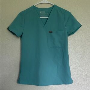 FIGS Catrina Scrub Top